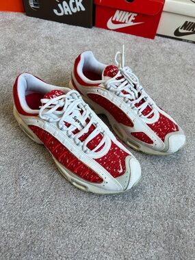 Supreme x Nike Air Max Tailwind 4 'University Red'